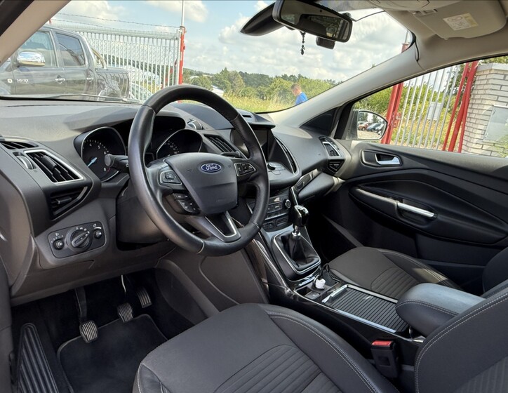 Ford Kuga 10