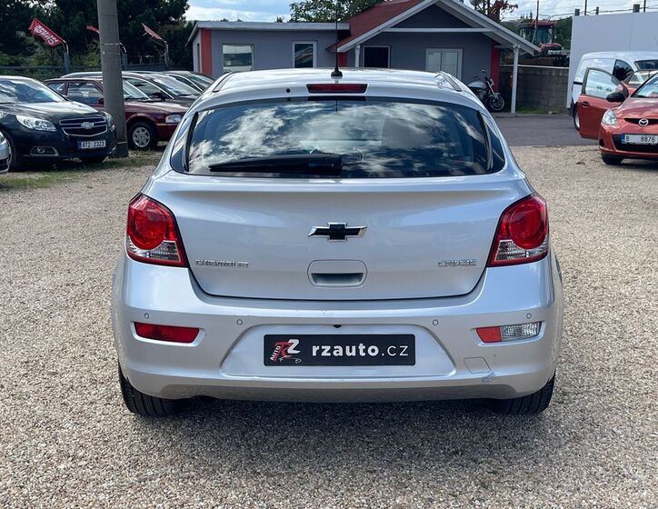 Chevrolet Cruze 4