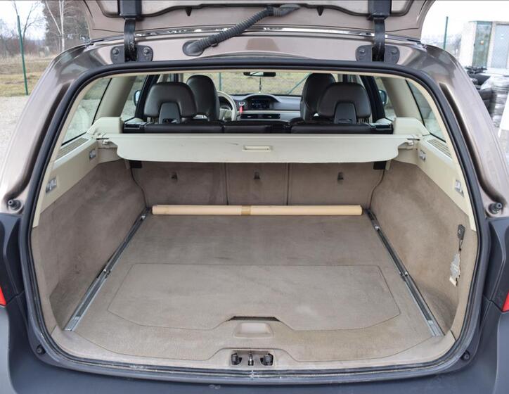 Volvo XC70 21