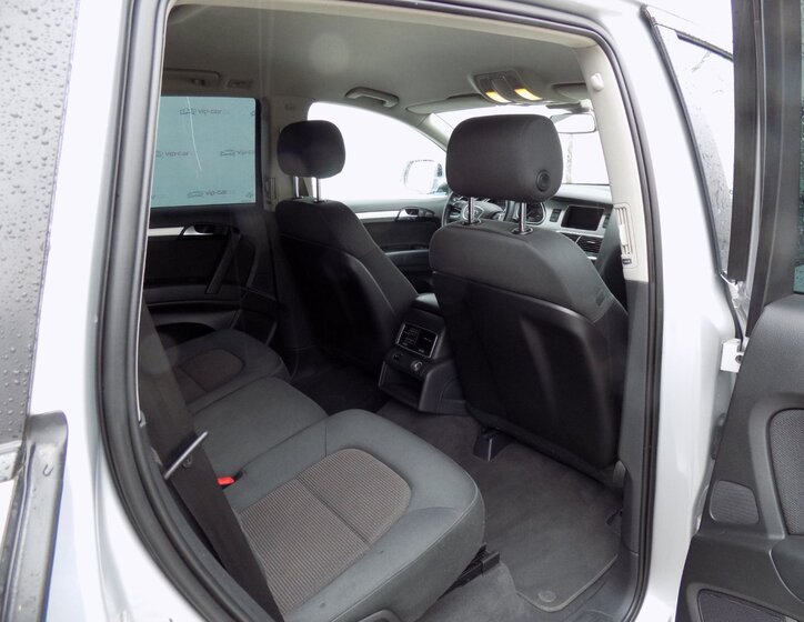 Audi Q7 17