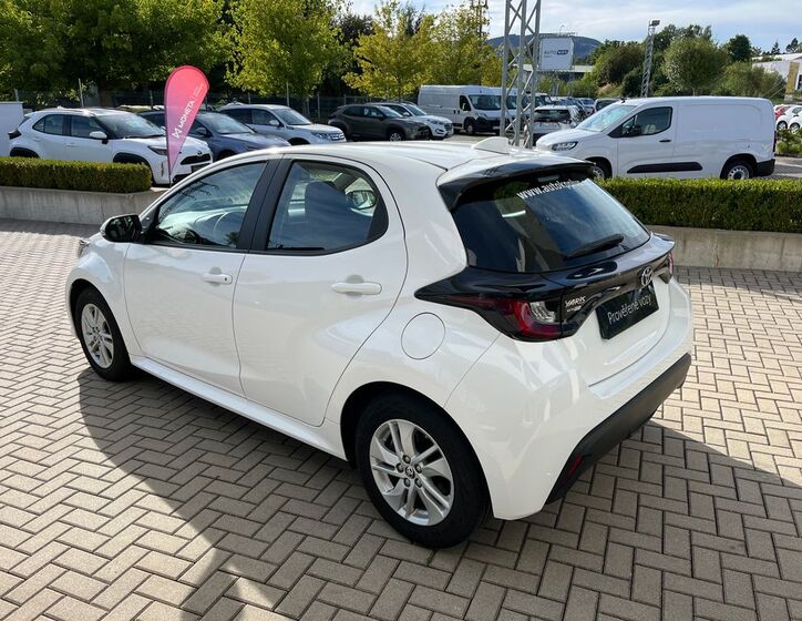 Toyota Yaris 4