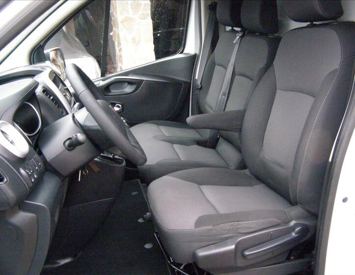 Renault Trafic 15