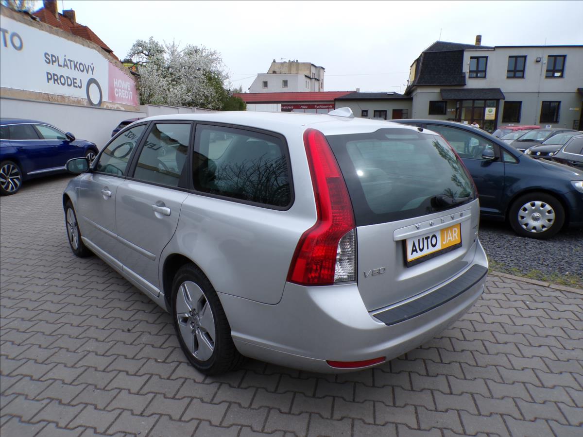 Volvo V50