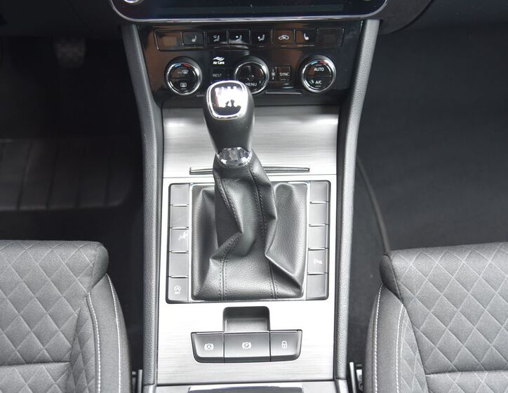 Škoda Superb 37