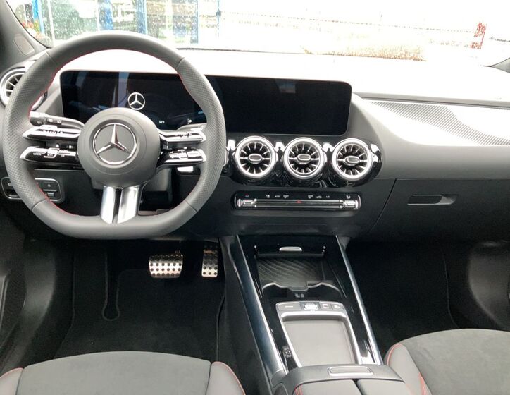 Mercedes-Benz GLA 16