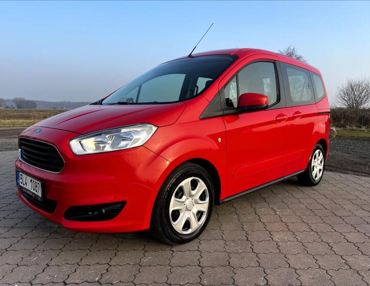 Ford Tourneo Courier 2