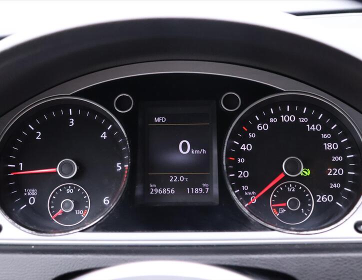 Volkswagen Passat 16