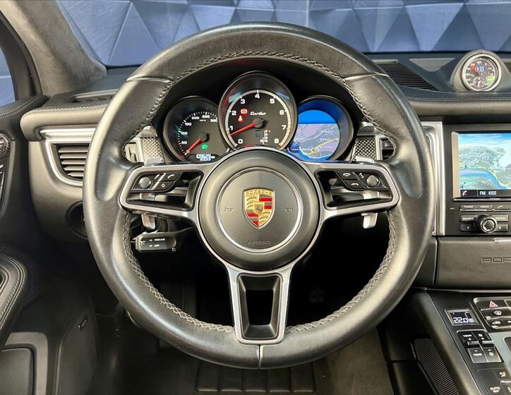 Porsche Macan 13