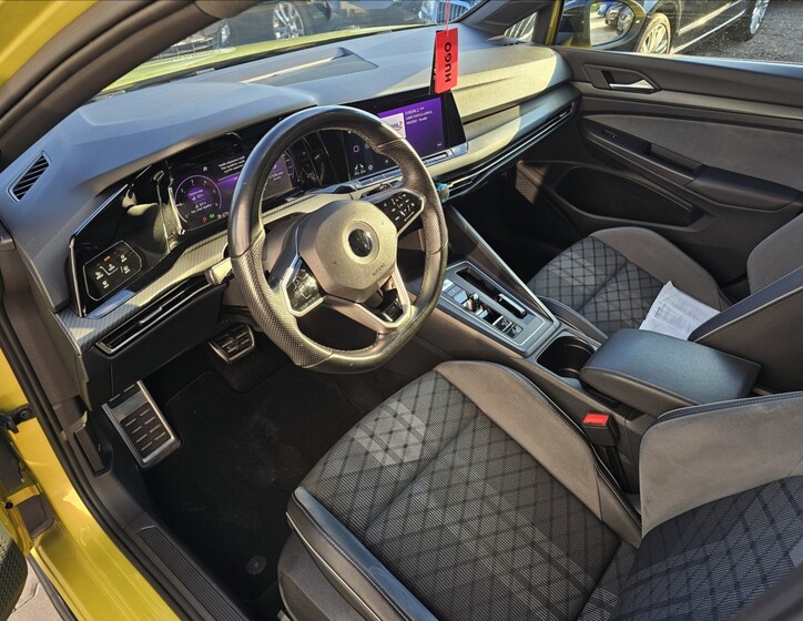 Volkswagen Golf 10