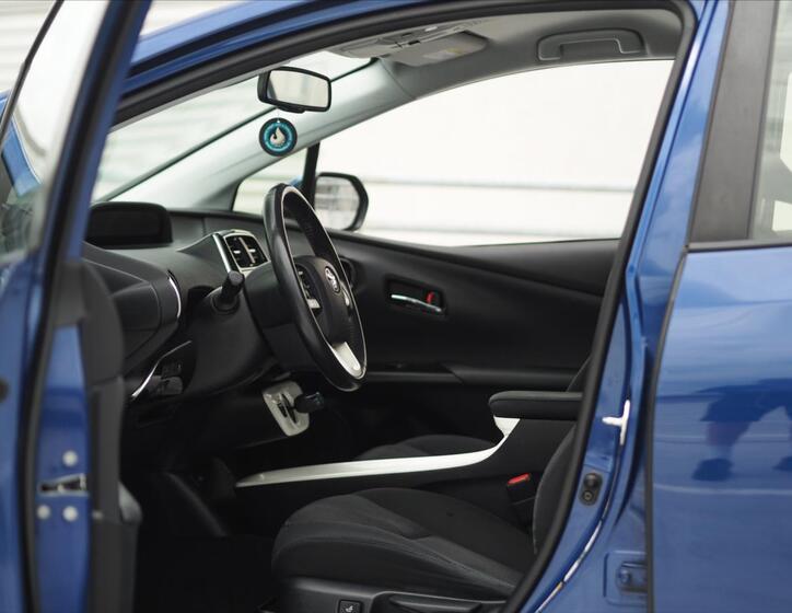 Toyota Prius 6