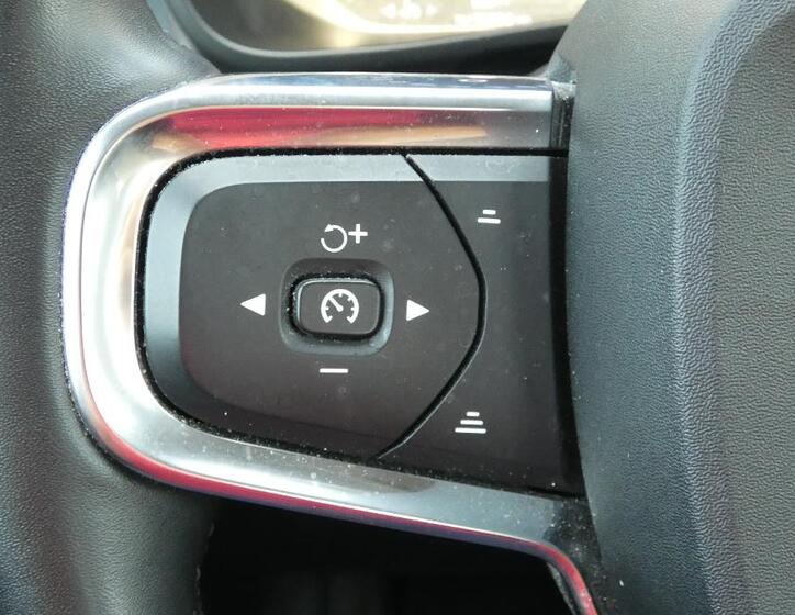 Volvo XC40 11