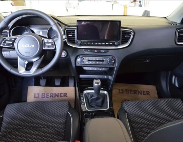 KIA XCeed 7
