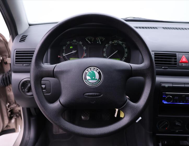 Škoda Octavia 19