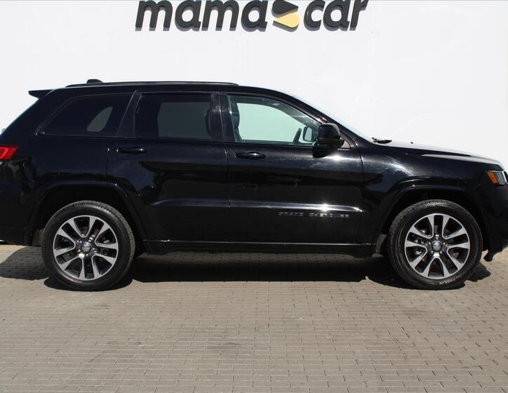 Jeep Grand Cherokee 8