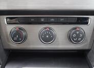 Volkswagen Passat 25