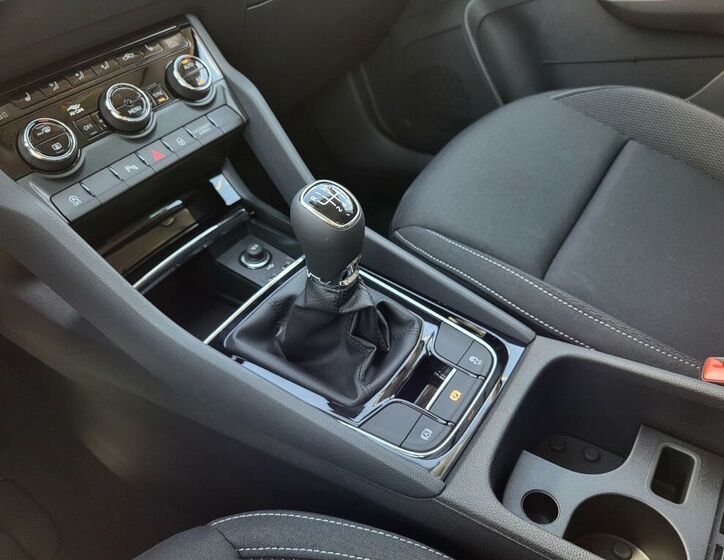 Škoda Karoq 23