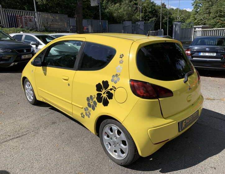 Mitsubishi Colt 7