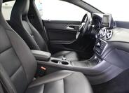 Mercedes-Benz CLA 12