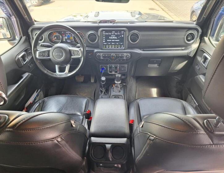 Jeep Gladiator 7