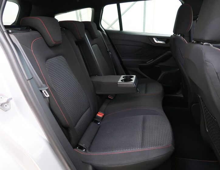 Ford Focus 27