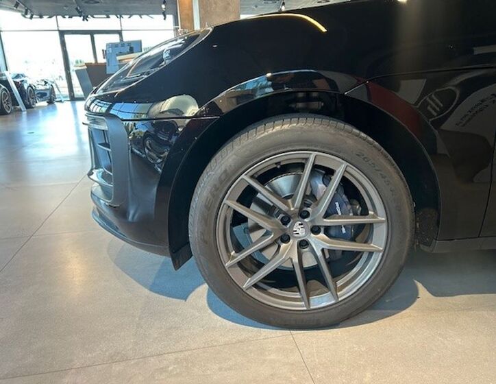 Porsche Macan 3