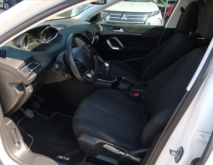 Peugeot 308 8