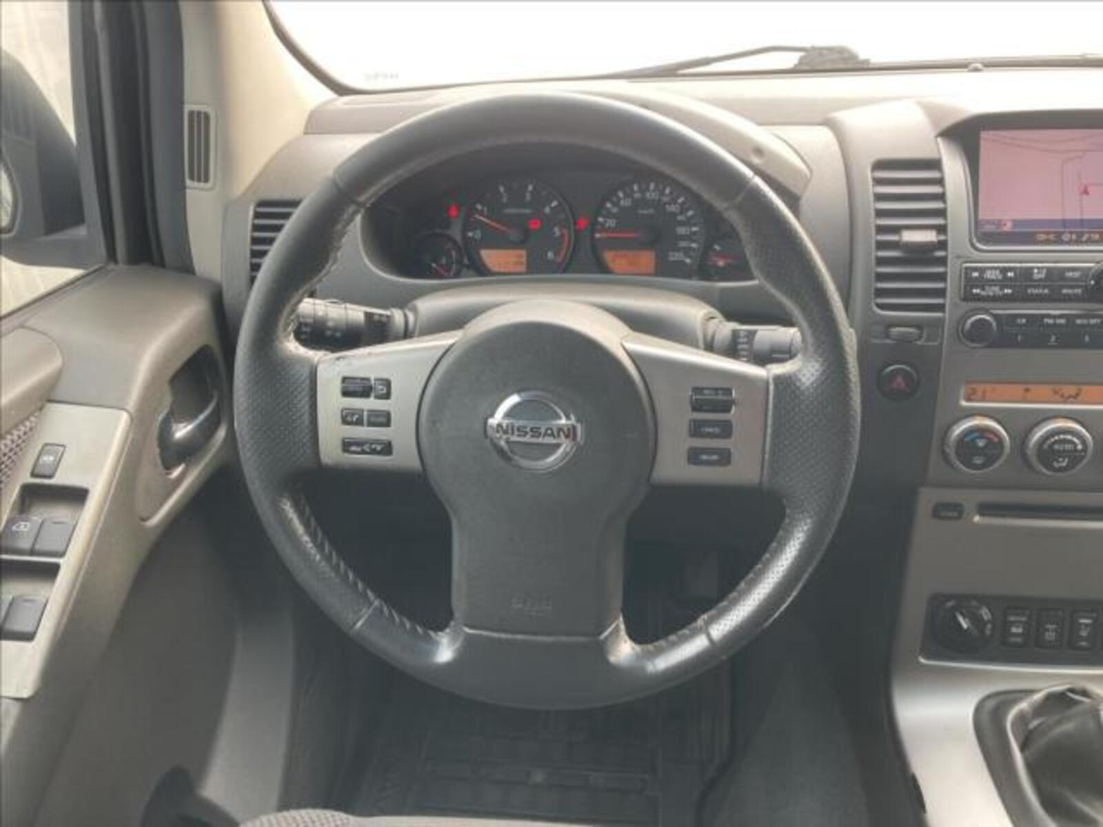 Nissan Navara 15