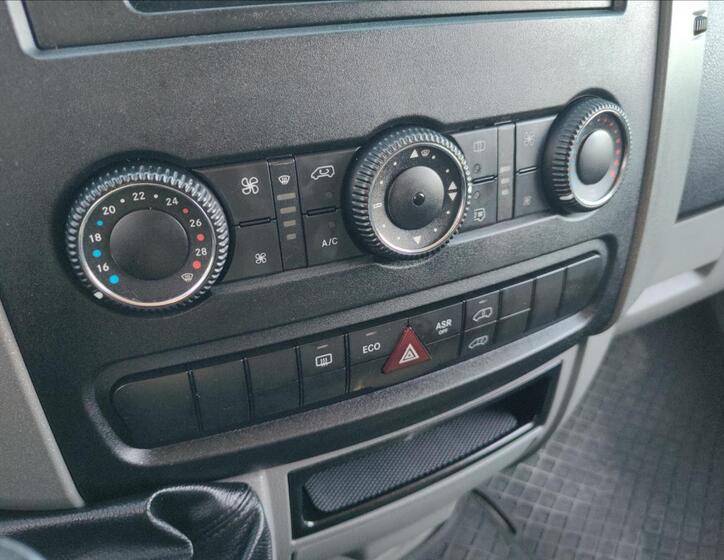 Mercedes-Benz Sprinter 28