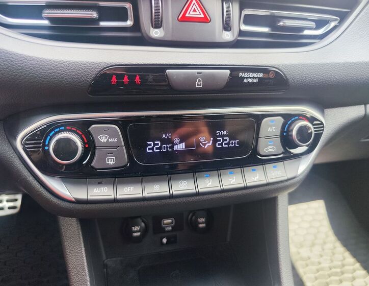 Hyundai i30 21