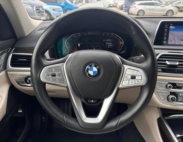BMW Řada 7 24
