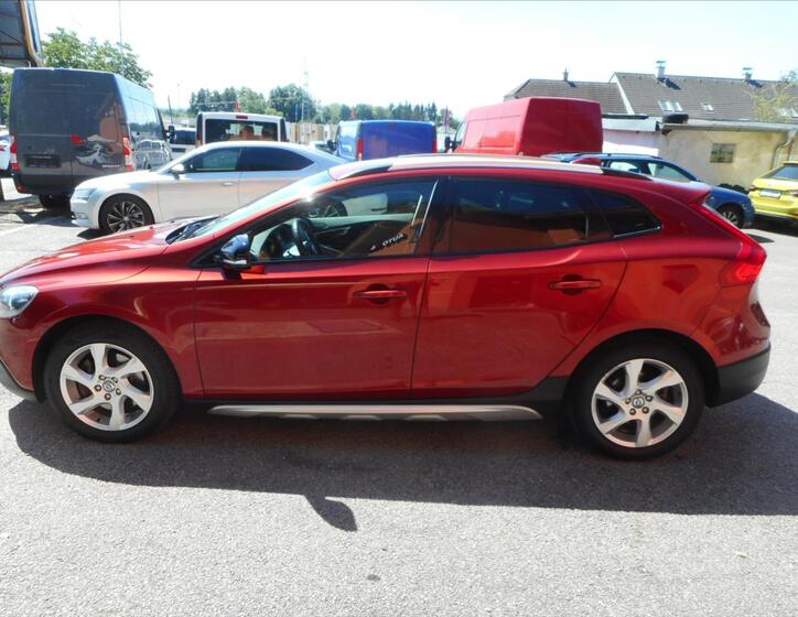 Volvo V40 8