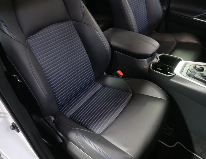 Toyota RAV4 13