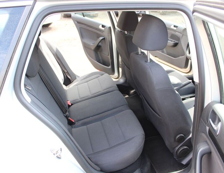 Volkswagen Golf 12