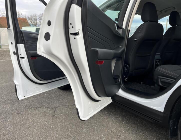 Ford Kuga 46