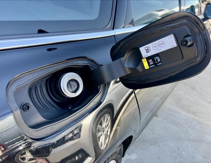 Volvo V90 48