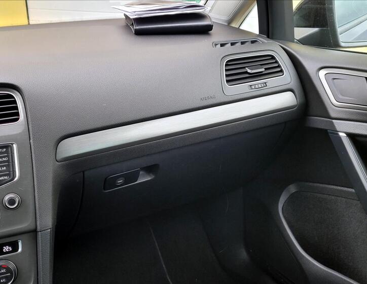Volkswagen Golf 30