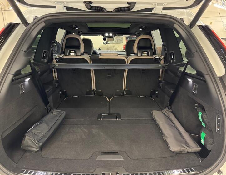 Volvo XC90 12