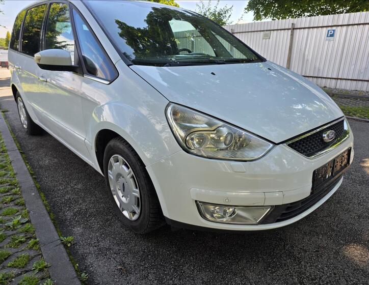 Ford Galaxy 8