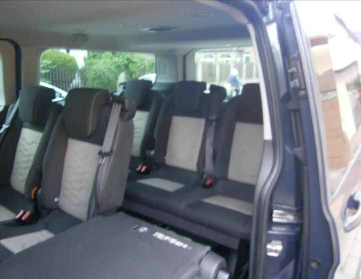 Ford Tourneo Custom 13