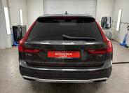 Volvo V90 5