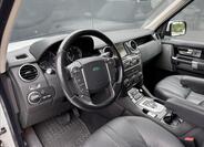 Land Rover Discovery 9