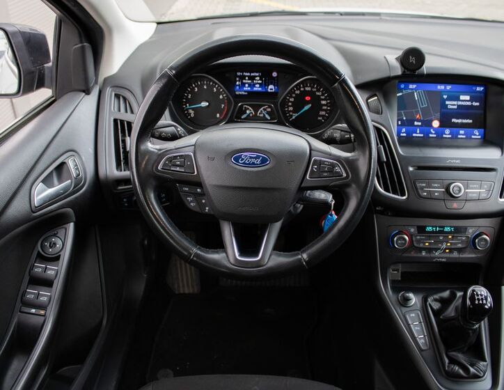 Ford Focus 10
