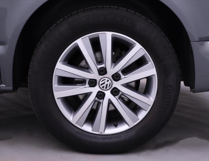 Volkswagen Multivan 36
