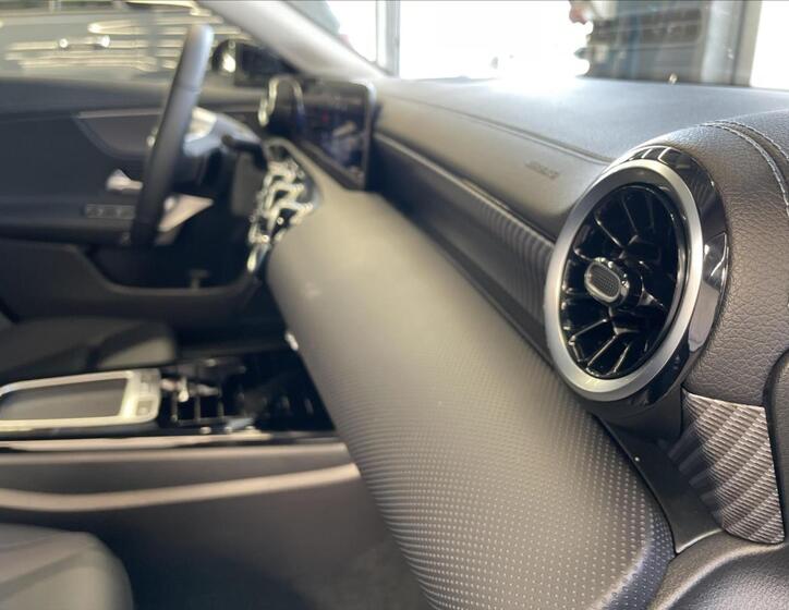 Mercedes-Benz CLA 17