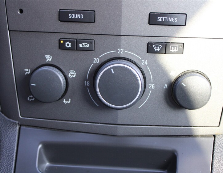 Opel Zafira 12