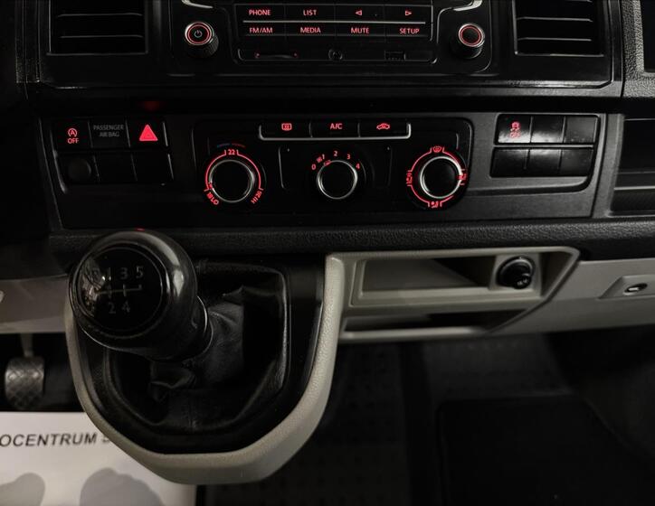 Volkswagen Transporter 23