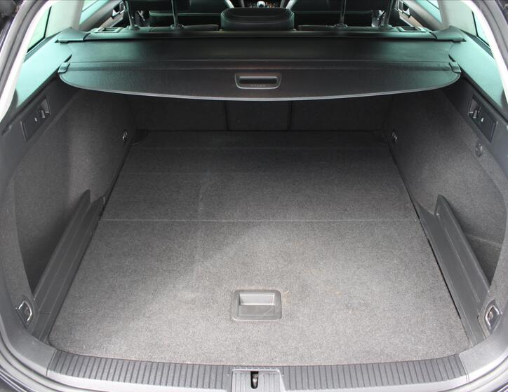 Volkswagen Passat 13