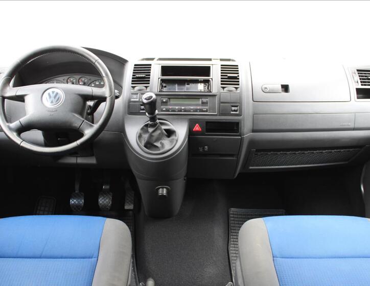 Volkswagen Caravelle 23