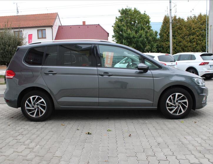Volkswagen Touran 3