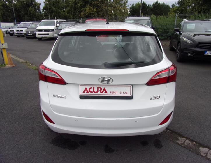 Hyundai i30 4